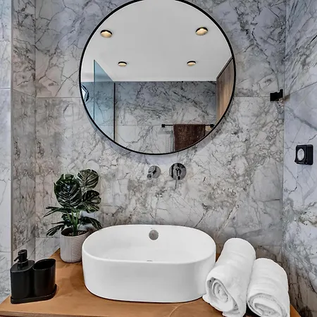 San Marino Luxury #3 Apartamento Asgourou